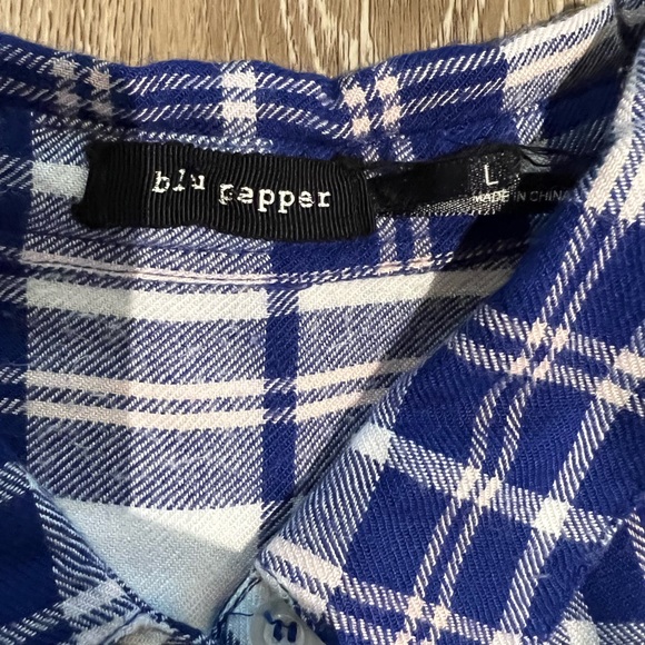 Blu Pepper flannel high low button down shirt size large - Picture 8 of 8